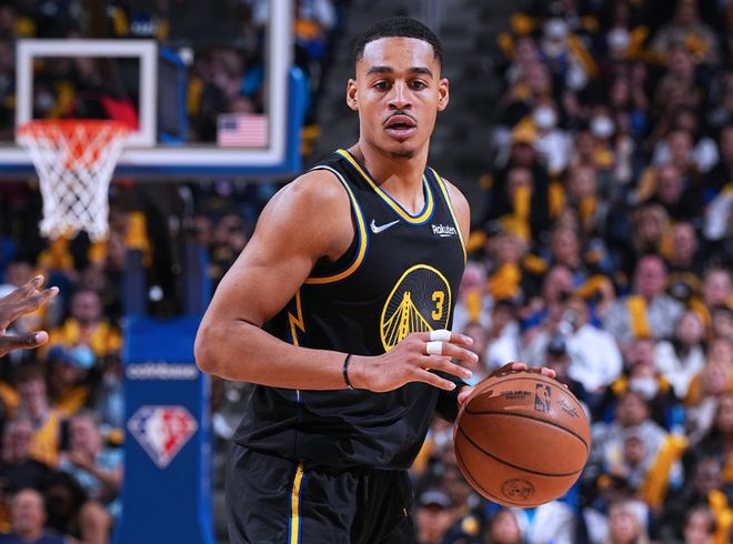 包含冲刺阶段欧联传出新动向，孟菲斯灰熊伤情更新，管理层表态——质疑声仍在，团队化学反应显著的词条