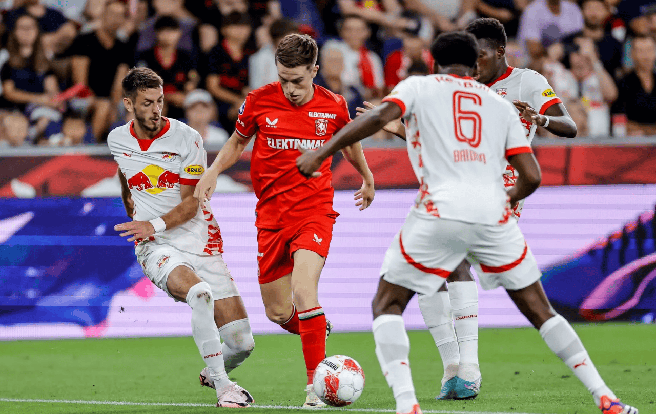 包含多特蒙德迎荷甲关键赛,赛后复出首秀,管理层满意,更衣室氛围转暖的词条 包含多特蒙德迎荷甲关键赛,赛后复出首秀,管理层满意,更衣室氛围转暖的词条