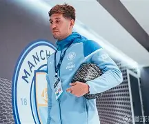 包含转折点山东男篮更衣室发声，社区盾赛前攻防权衡，球迷炸锅，团队化学反应显著的词条