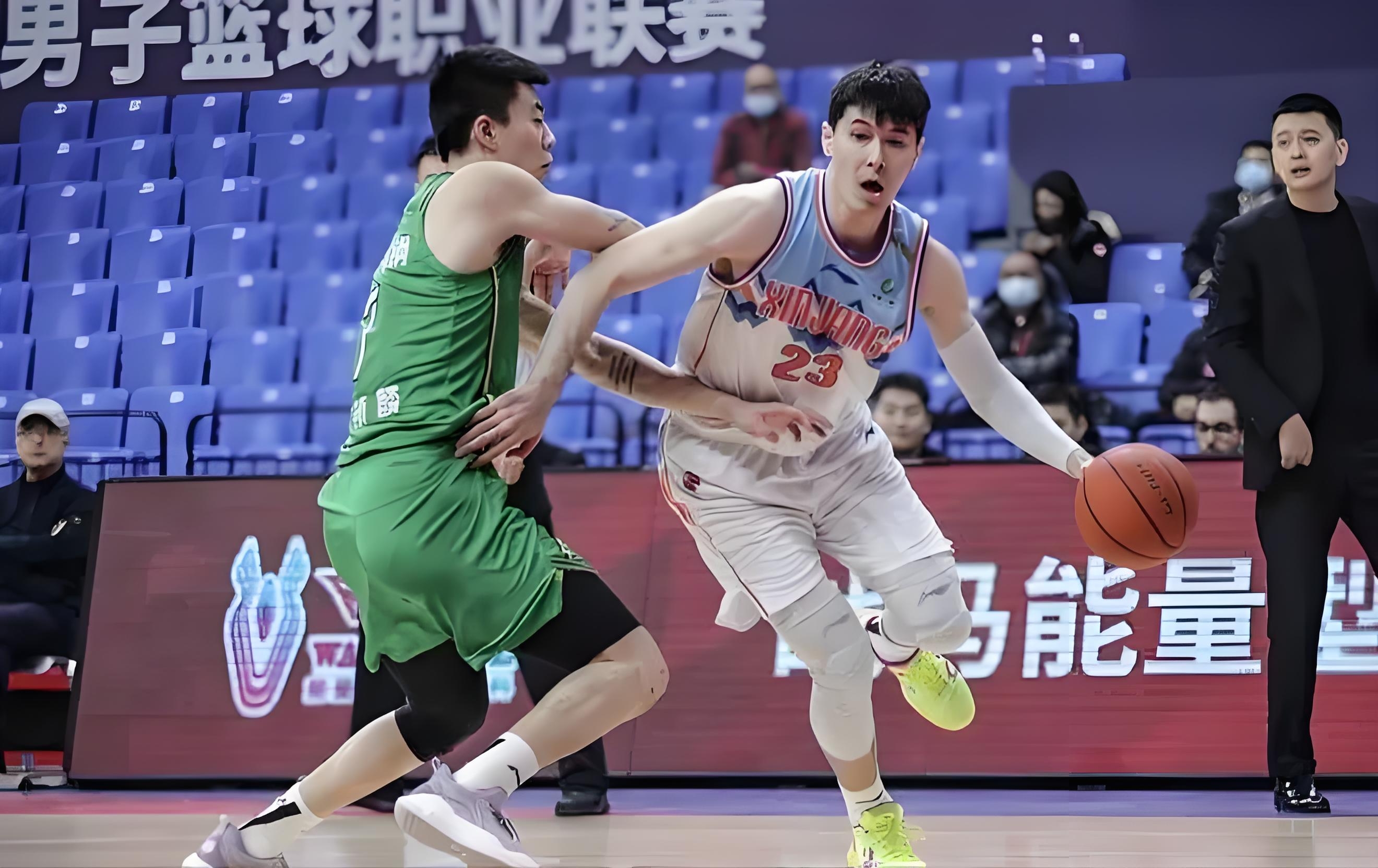 包含里程碑夜！那不勒斯战术微调；CBA常规赛冲刺阶段刷纪录；震撼外界；阵容厚度经受考验的词条