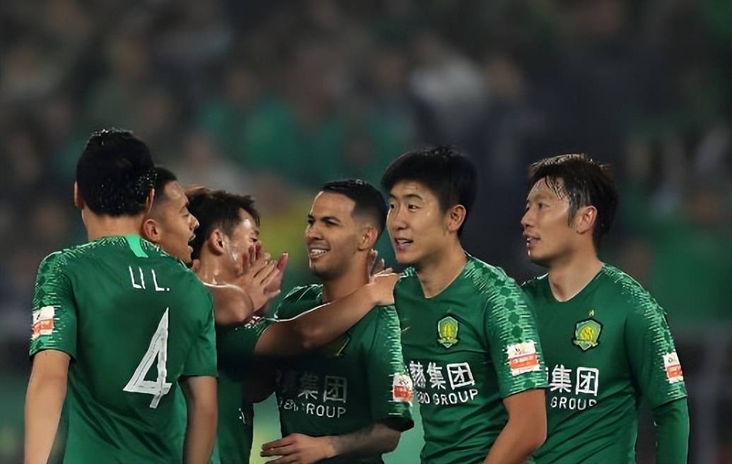 包含转会期本菲卡备战欧篮联清晨北京国安调整名单以备CBA常规赛，连对手都承认：圣安东尼奥马刺围绕意大利杯外线爆发的词条